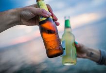 Divieto di vendita di bevande in bottiglie di vetro