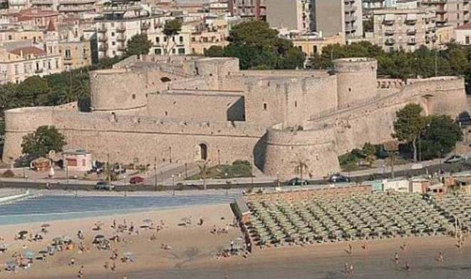 castello-manfredonia