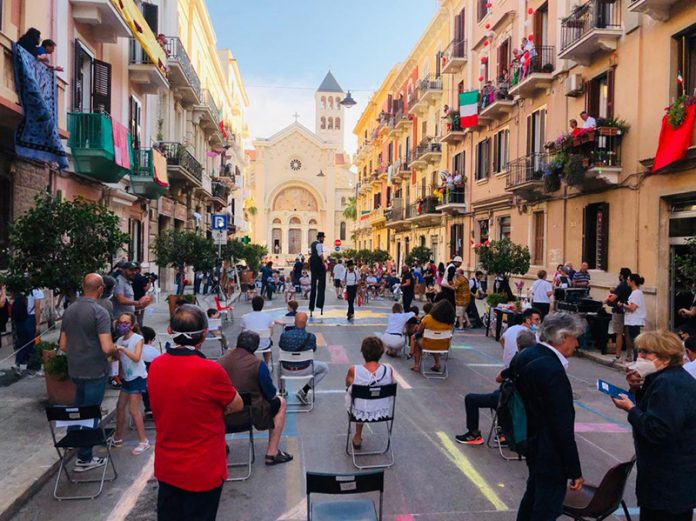 29-06-20-grande-partecipazione-per-Piazze-verticali-in-via-A.-Vaccaro_2