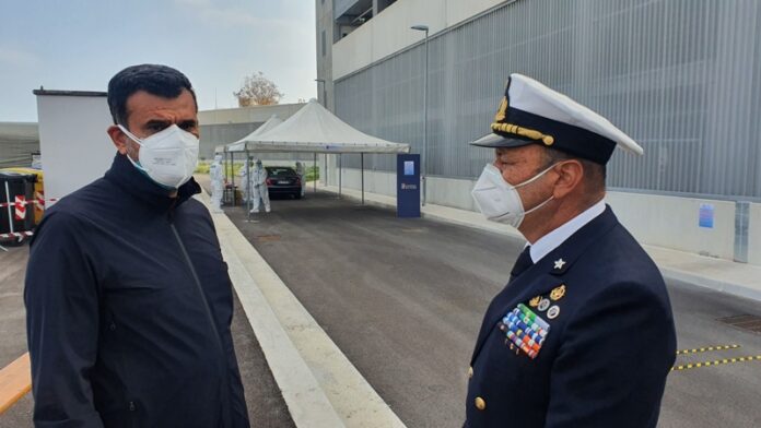 11-11-20 covid 19_il sindaco in fiera per verificare postazione drive through per tamponi_2