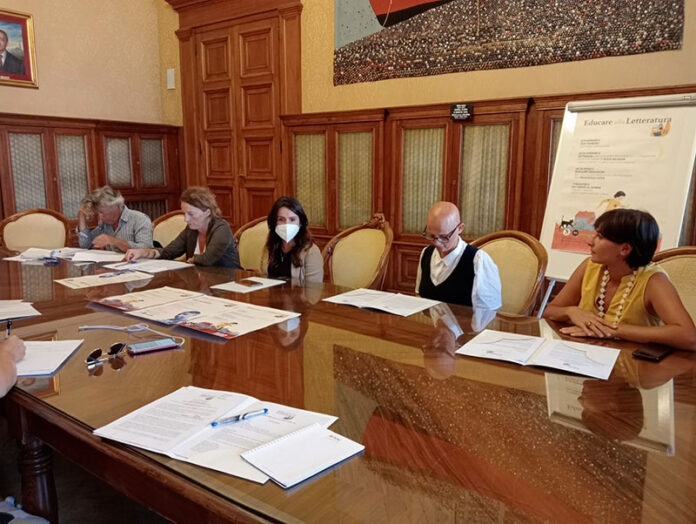 05-09-22---Educare-alla-letteratura_oggi-la-conferenza-stampa-della-rassegna-a-Palazzo-di-Città