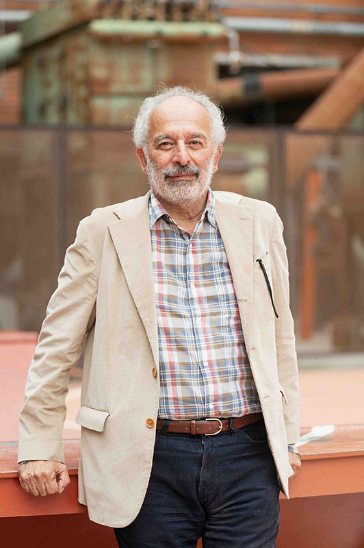 L-Gad_Lerner_crediti_---GiacomoMaestri_Elastica_1