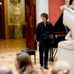 Domenica 26 ottobre ultimo atto dell’«International Piano Competition» di Acquaviva. Un italiano sfida due sudcoreani, ecco il terzetto per la gara finale