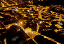 Zucche lanterna e falò illuminano Orsara: è la festa della luce