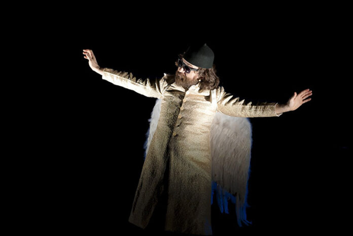 8-febbraio-_-Il-codice---del-volo-_-Foto-Laila-Pozzo