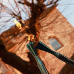 La Fiamma Olimpica attraversa Alberobello: un passaggio trionfale che chiude un anno di grandi eventi sportivi