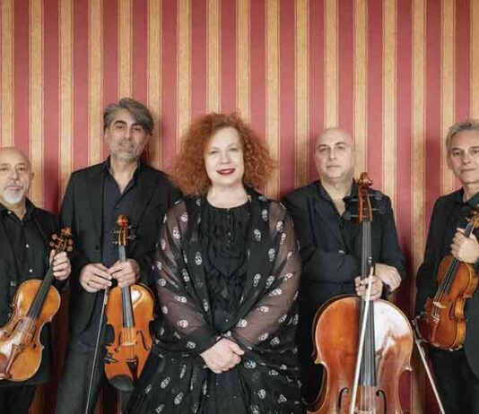 Dal 26 agosto al 20 ottobre la XXVI edizione del festival I Concerti del Chiostro 2026: dodici appuntamenti tra classica, jazz e musica d’autore in quattro comuni del Salento